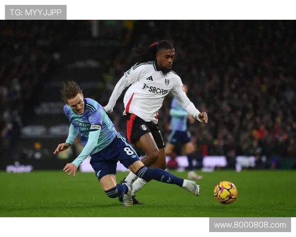 阿森纳新中卫组合稳固防线